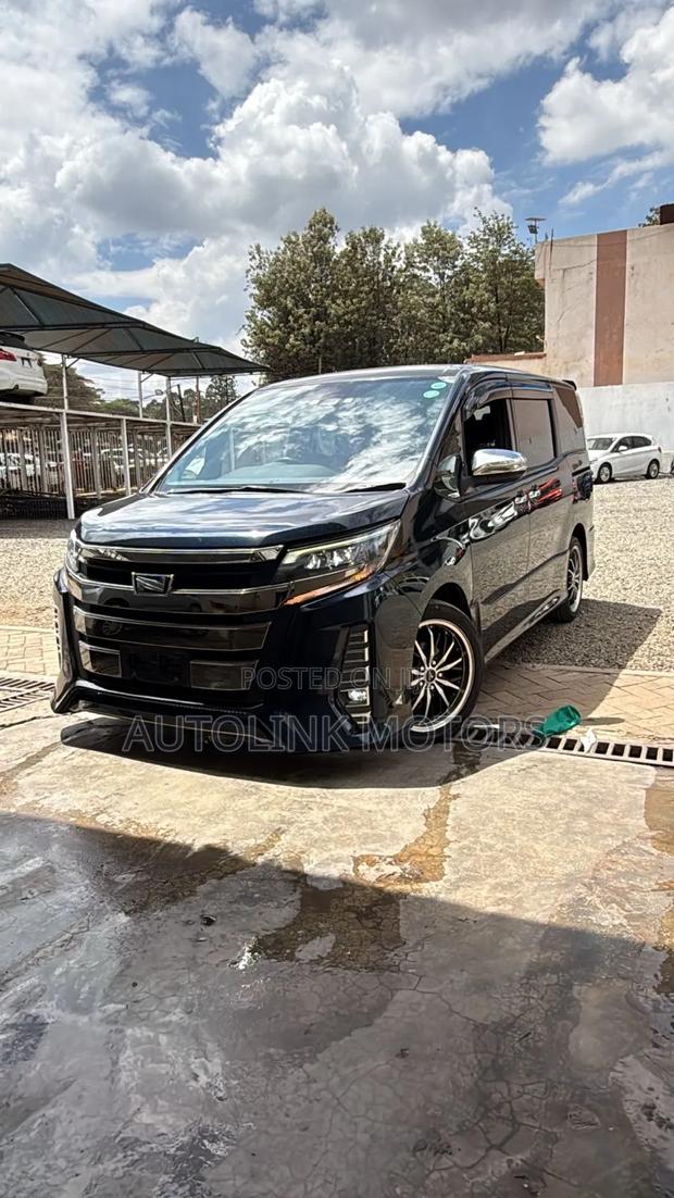 Toyota Noah 2.0 FWD (7 Seater) 2018 Black
