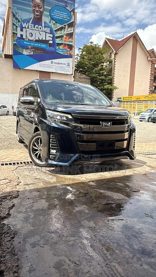 Toyota Noah 2.0 FWD (7 Seater) 2018 Black