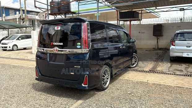 Toyota Noah 2.0 FWD (7 Seater) 2018 Black
