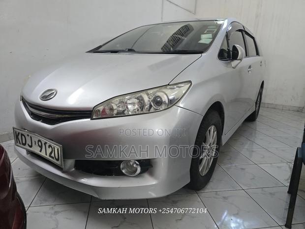 Toyota Wish 2017 Silver