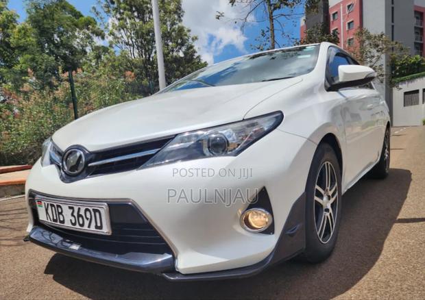 Toyota Auris 2013 White