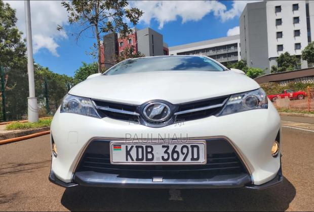 Toyota Auris 2013 White