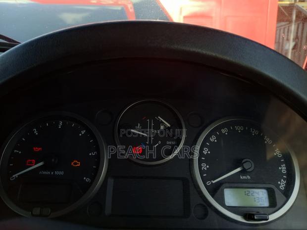 Land Rover Defender Puma 110 SW 2010 Green