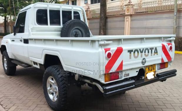 Toyota Land Cruiser 2008 White