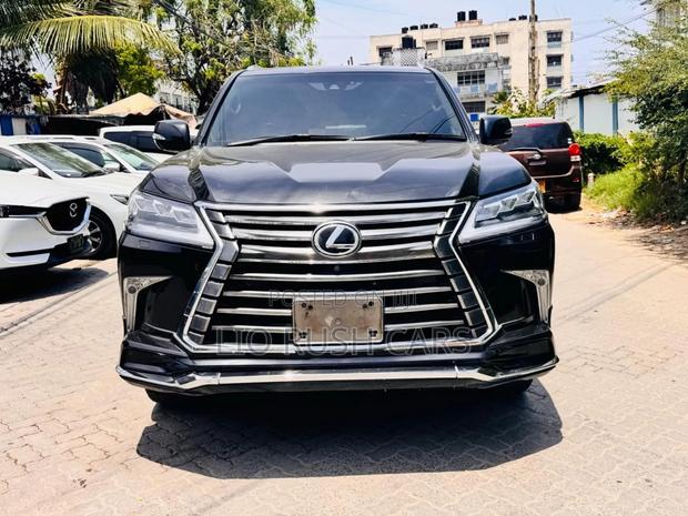 Lexus LX 2017 Black