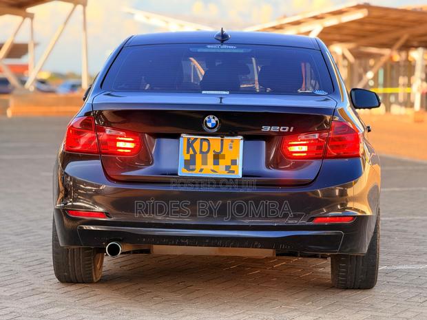 BMW 320i 2015 Black