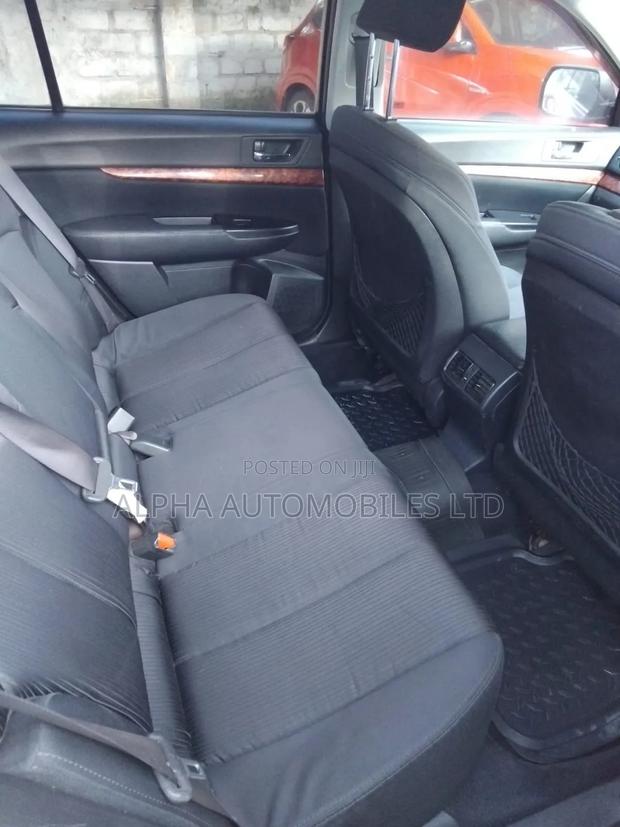 Subaru Legacy 2010 Silver