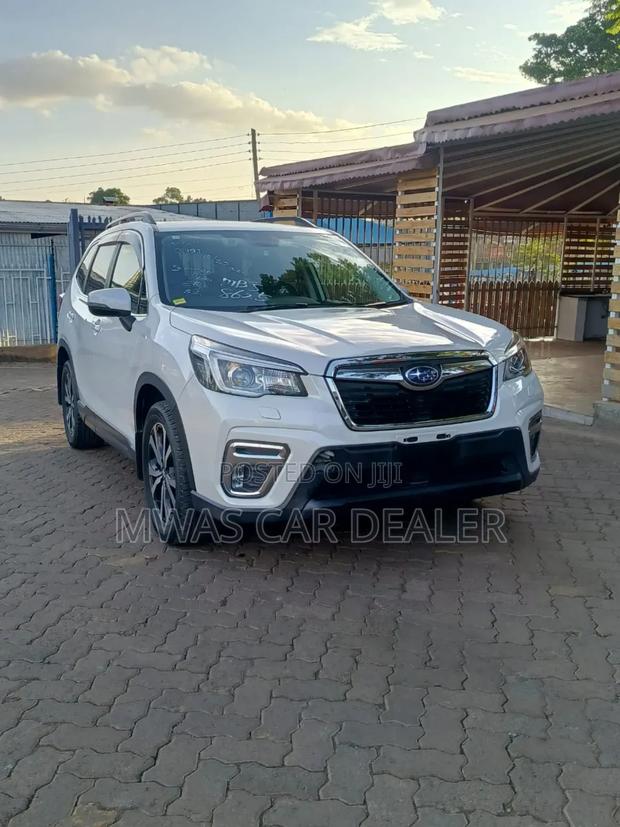 Subaru Forester 2018 White