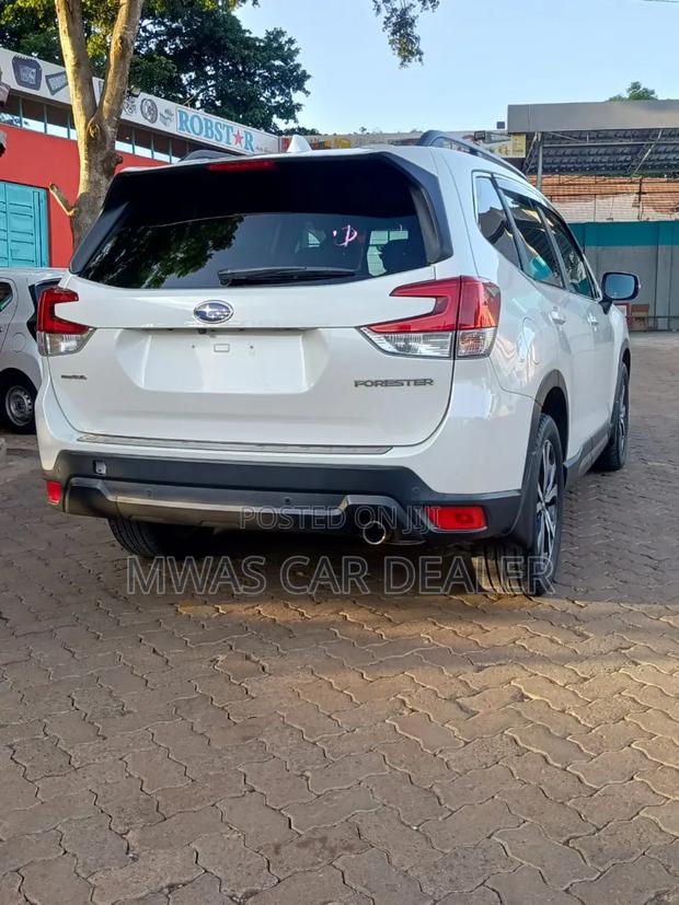Subaru Forester 2018 White