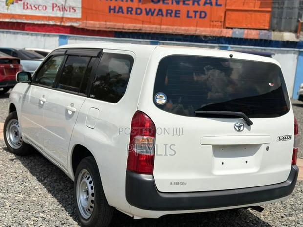 Toyota Probox 1.5 DX Comfort 2WD 2018 White