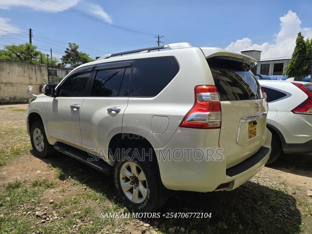Toyota Land Cruiser Prado 2014 White