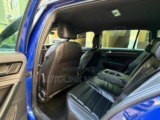 Volkswagen Golf R 4-Door w/DCC & Navigation 2019 Blue