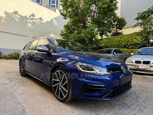 Volkswagen Golf R 4-Door w/DCC & Navigation 2019 Blue
