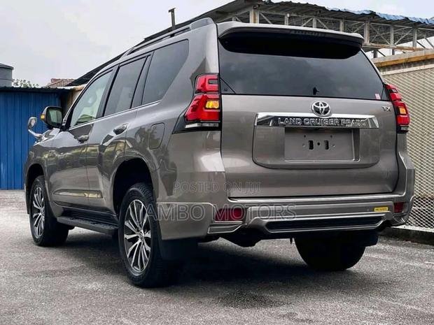 Toyota Land Cruiser Prado 2.8 2020 Gold