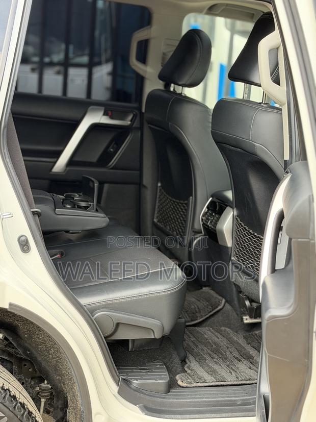 Toyota Land Cruiser Prado 2.8 2019 White