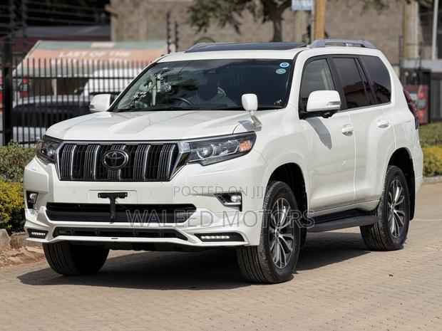Toyota Land Cruiser Prado 2.8 2019 White