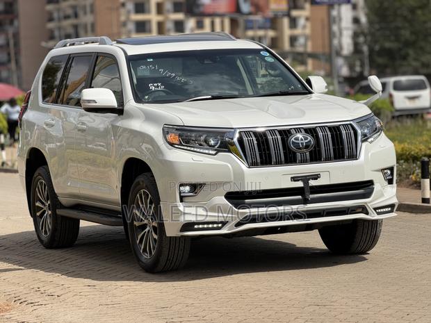 Toyota Land Cruiser Prado 2.8 2019 White