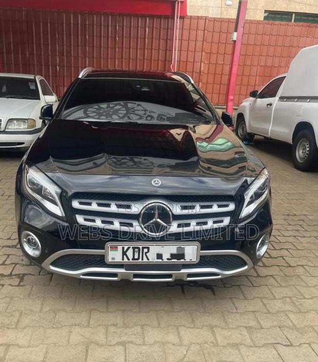 Mercedes-Benz GLA-Class 2018 Black