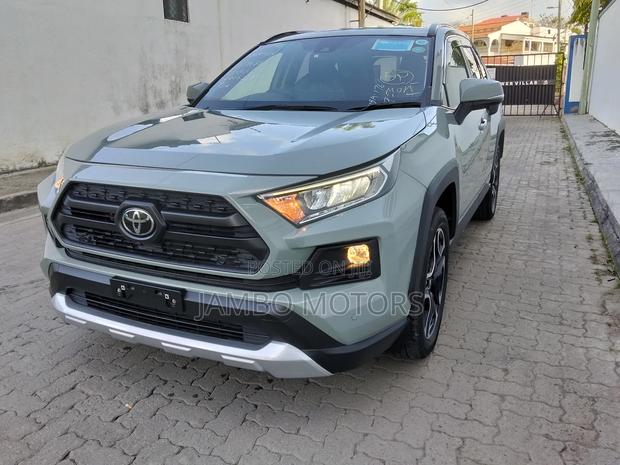 Toyota RAV4 Adventure AWD 2020 Green