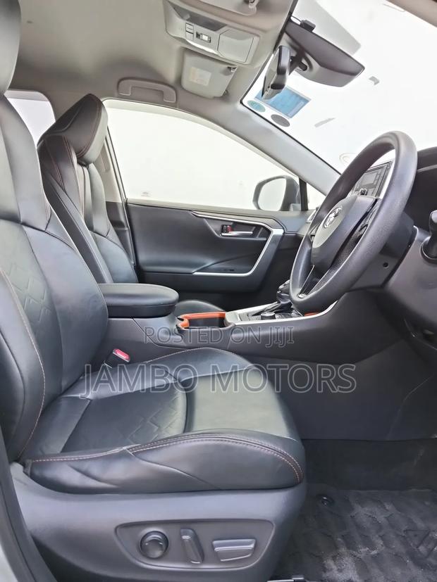 Toyota RAV4 Adventure AWD 2020 Green