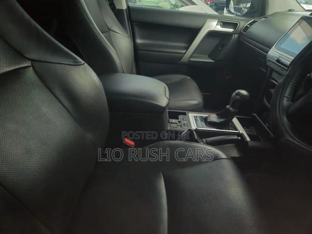 Toyota Land Cruiser Prado 2017 Black