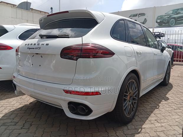 Porsche Cayenne GTS AWD 2018 White