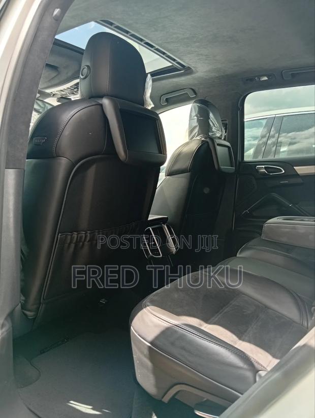 Porsche Cayenne GTS AWD 2018 White