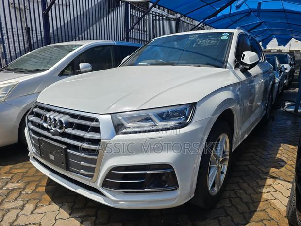 Audi Q5 2.0T Premium AWD quattro 2019 White