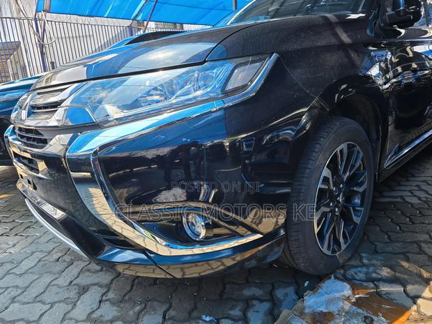 Mitsubishi Outlander 2.4 PHEV AWD 2019 Black