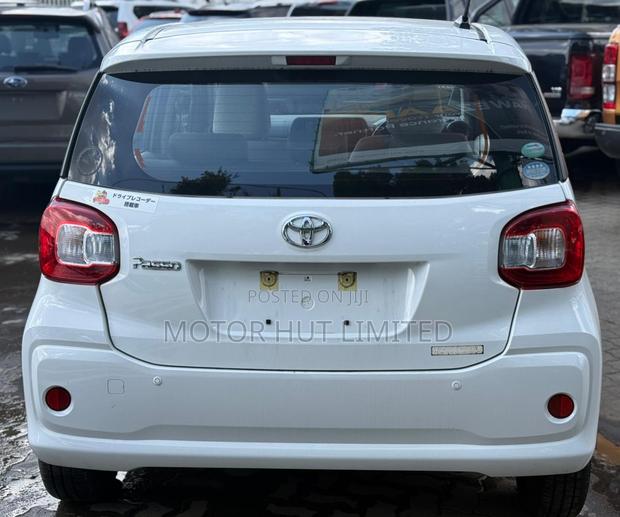 Toyota Passo 1.0 FWD 2018 White