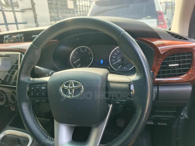 Toyota Hilux Revo Double Cab Deisel 2.8 AWD 2019 Silver