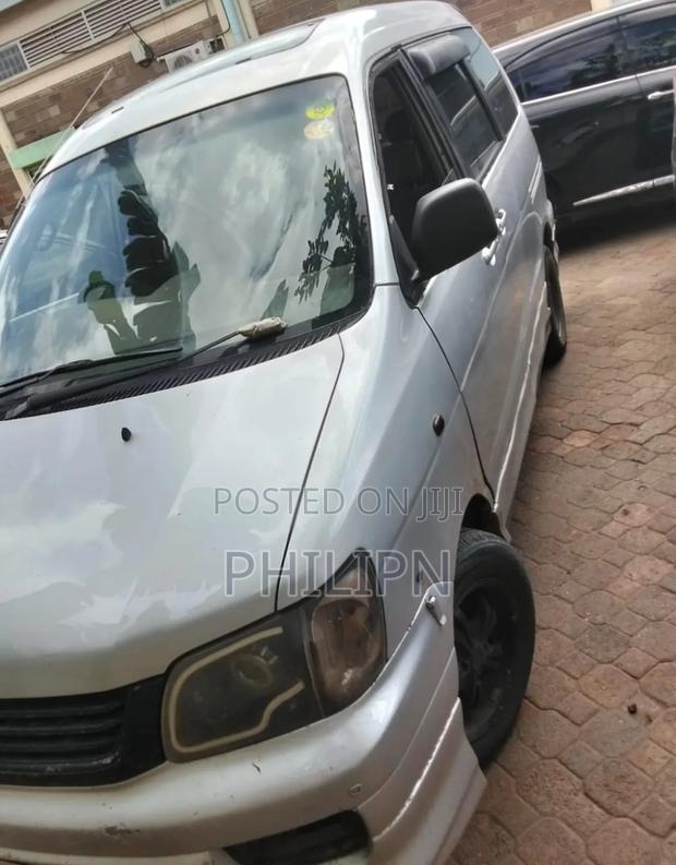 Toyota Noah 2008 Silver