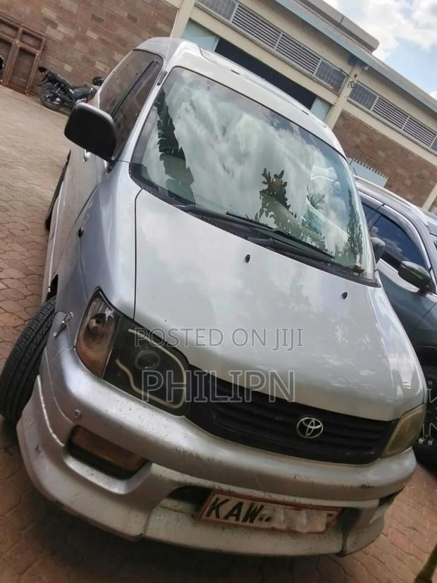 Toyota Noah 2008 Silver