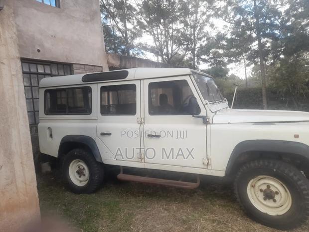 Land Rover Defender 1999 White