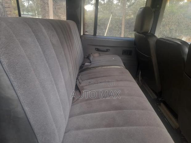 Land Rover Defender 1999 White