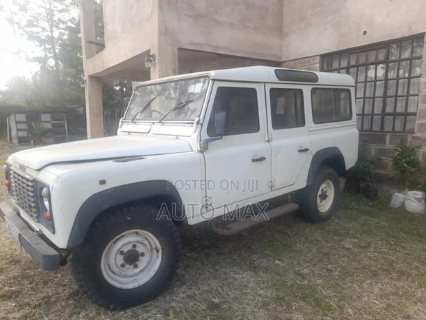 Land Rover Defender 1999 White