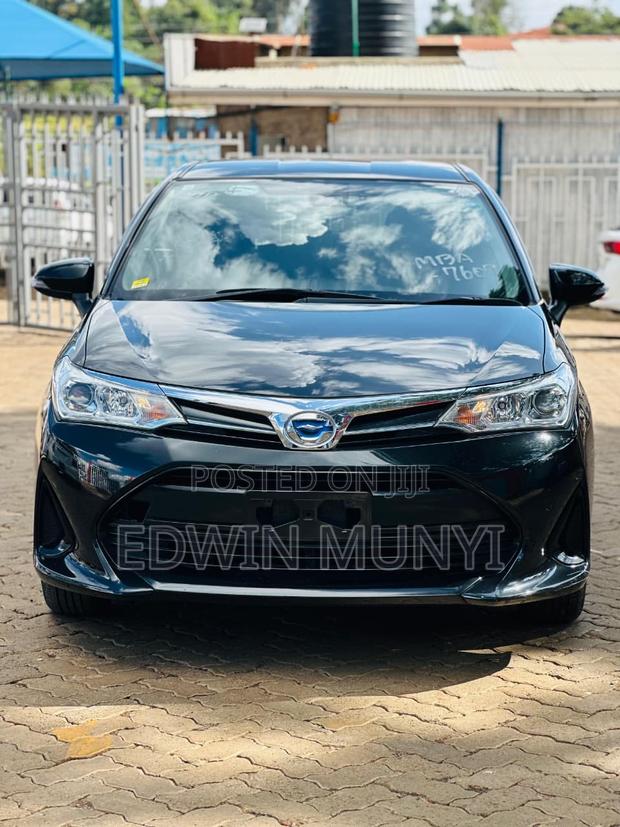 Toyota Corolla Fielder 1.5 Hybrid FWD 2018 Black