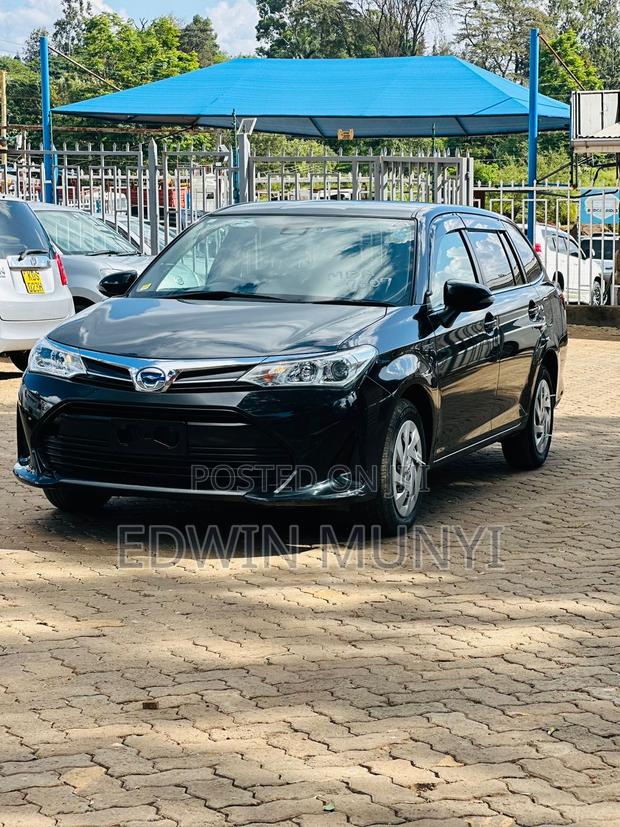 Toyota Corolla Fielder 1.5 Hybrid FWD 2018 Black