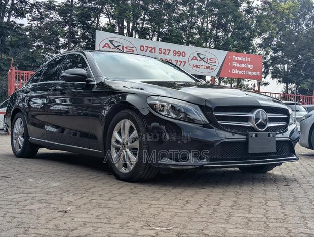 Mercedes-Benz C200 2018 Black