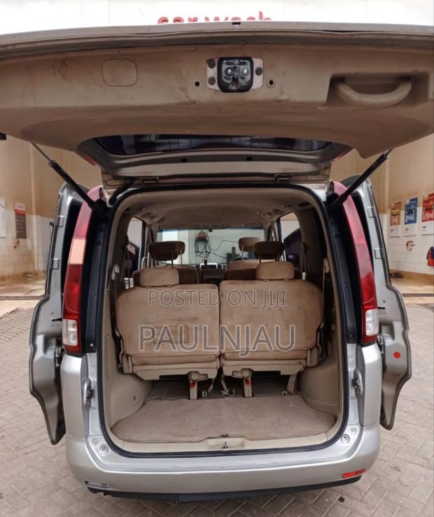 Nissan Serena 2009 Gray