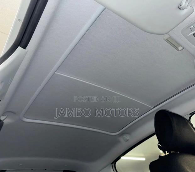 Peugeot 208 2019 White