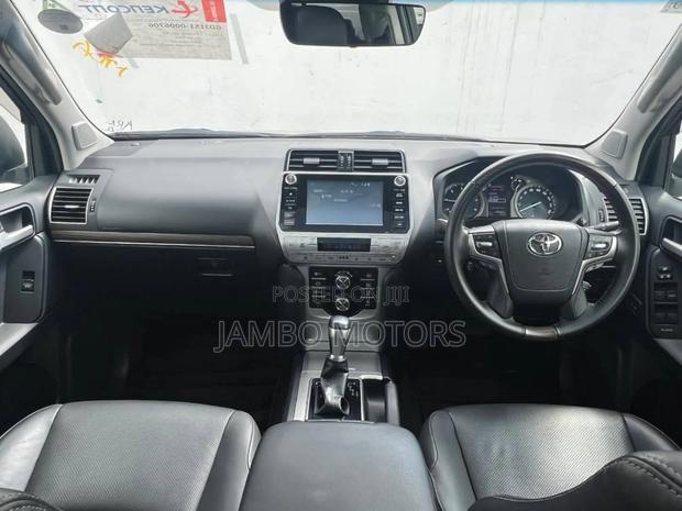 Toyota Land Cruiser Prado 2.8 2020 Black