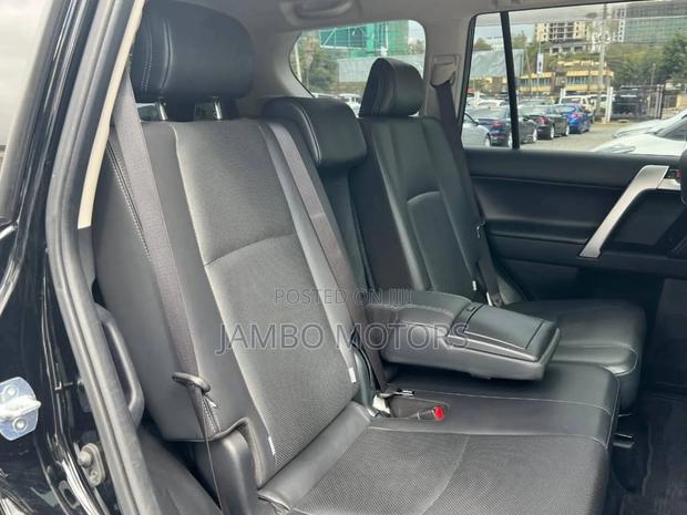 Toyota Land Cruiser Prado 2.8 2020 Black