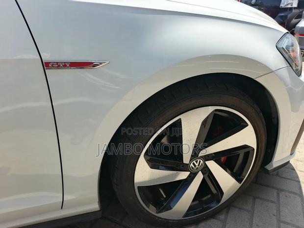 Volkswagen Golf GTI 2.0T SE 2019 White