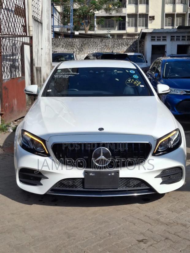 Mercedes-Benz E200 2019 White