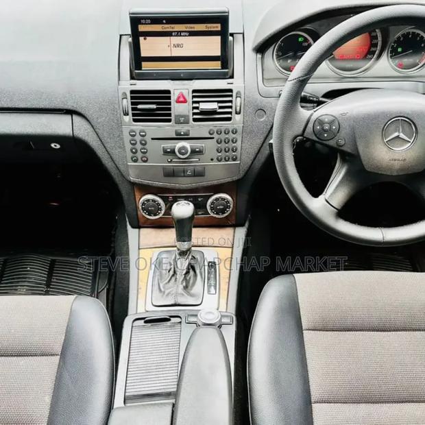Mercedes-Benz C200 2010 White