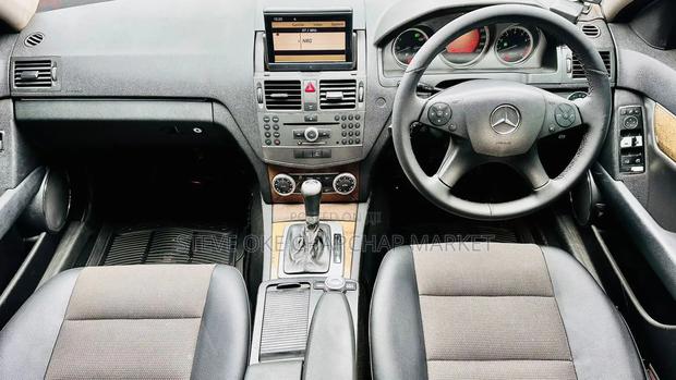 Mercedes-Benz C200 2010 White