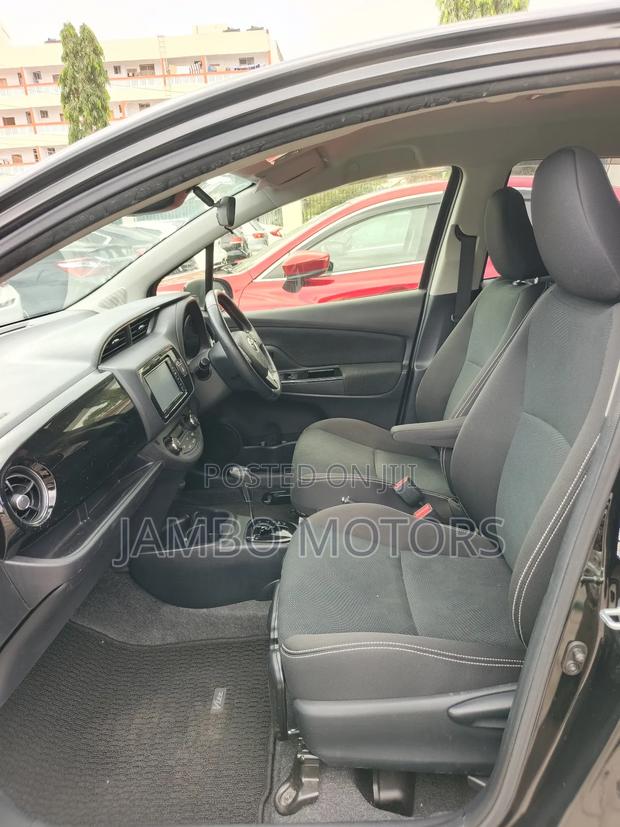 Toyota Vitz 1.3 FWD 5dr 2020 Blue