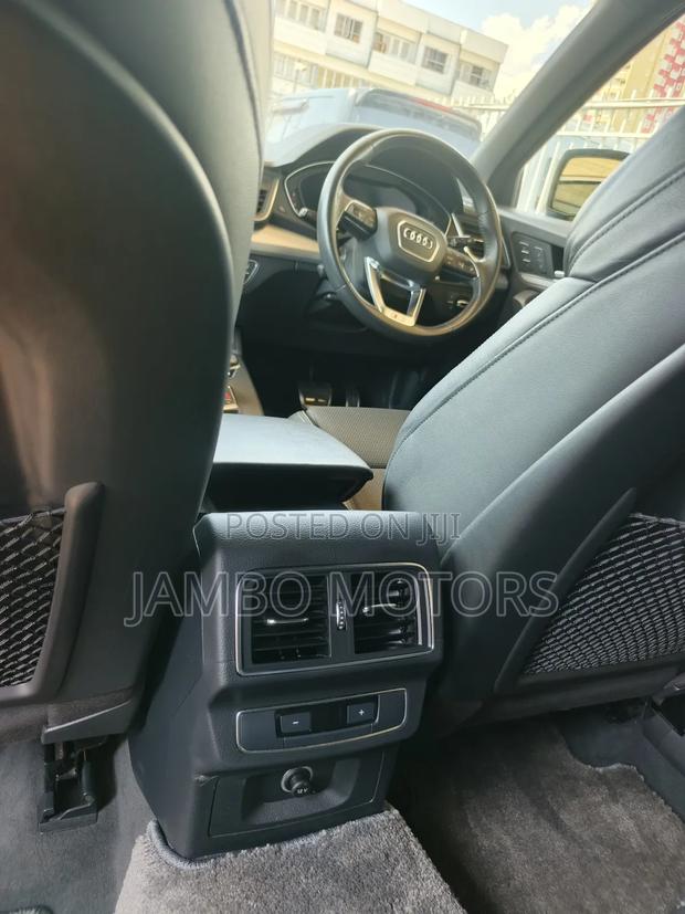 Audi Q5 2.0T Premium AWD quattro 2019 Black