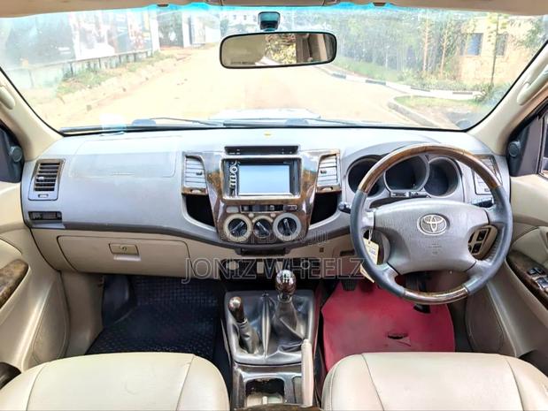 Toyota Hilux 2009 Black